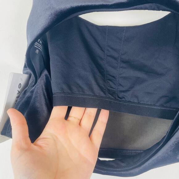 NWT Athleta Velvet Cut Out Crop in Black Size XL - Picture 7 of 8